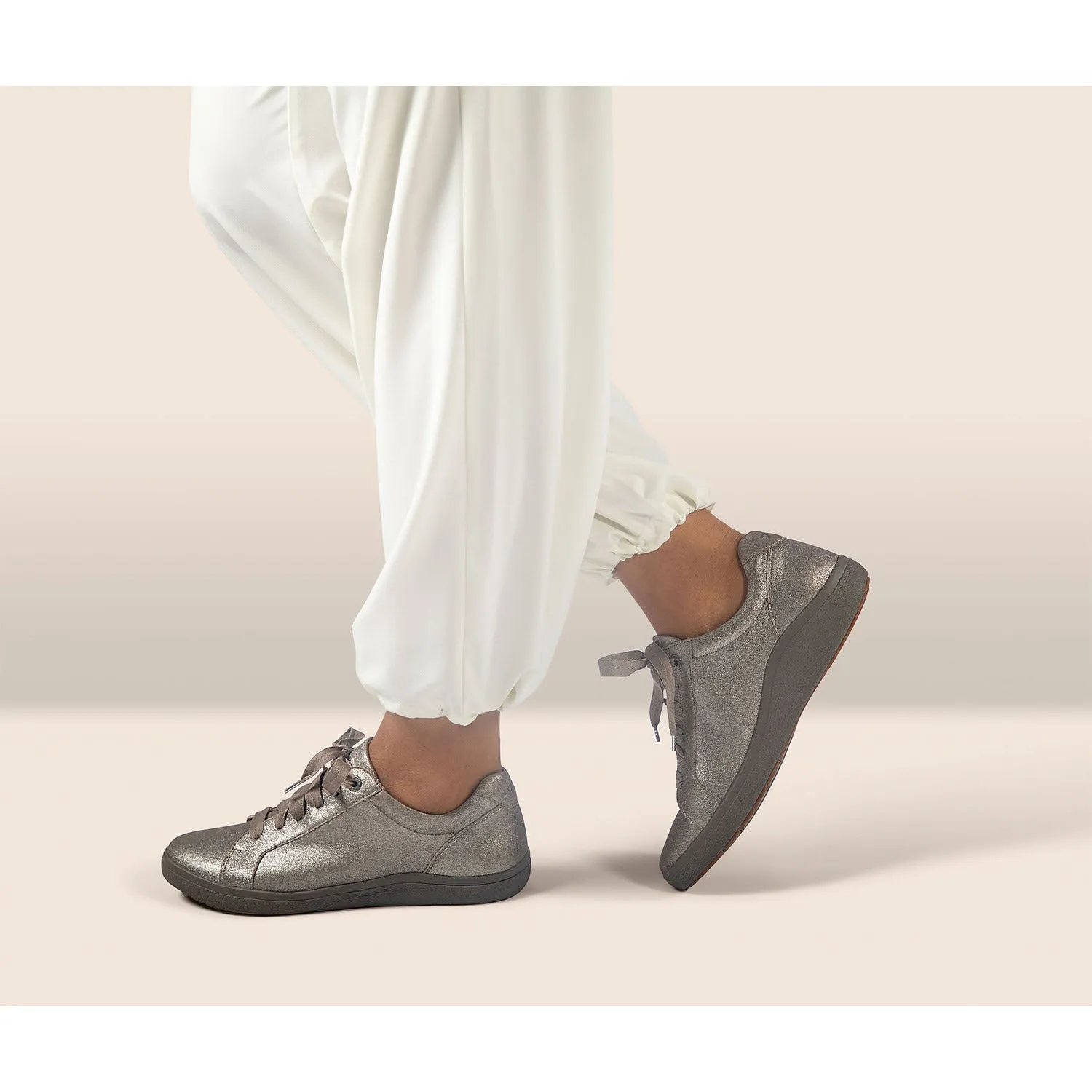 Women's Aetrex Courtney Brushed Silver Leather