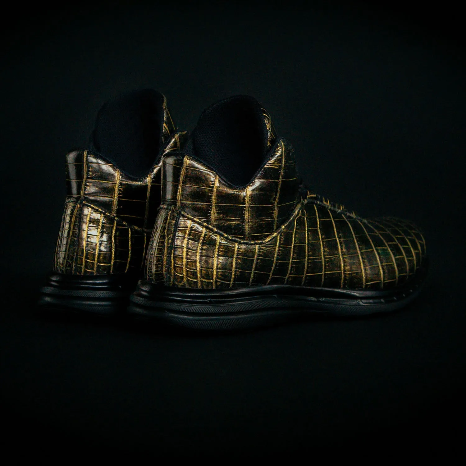 Women's Lusso Supreme Black / Pure Gold